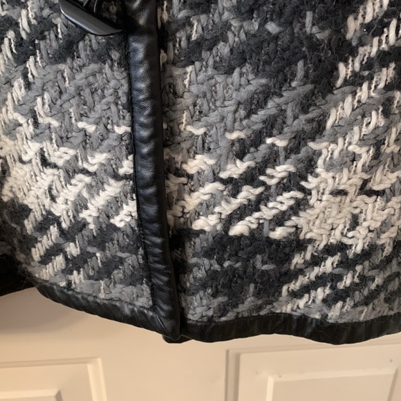 Women's Rachel Zoe Houndstooth wool cape size M - Picture 6 of 12